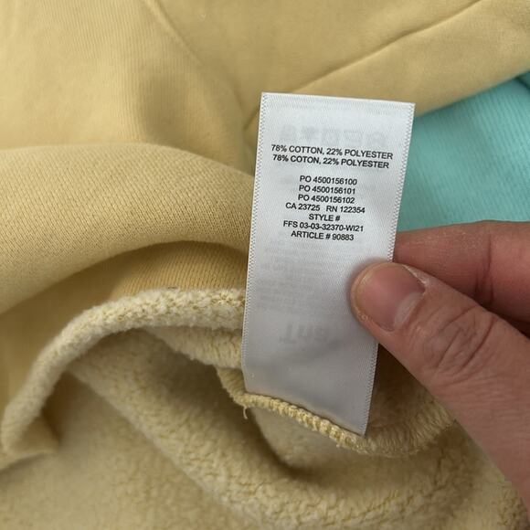 Aritzia X TNa Cozy AF Cropped Fleeced Sweatshirt. Size M - Picture 9 of 11